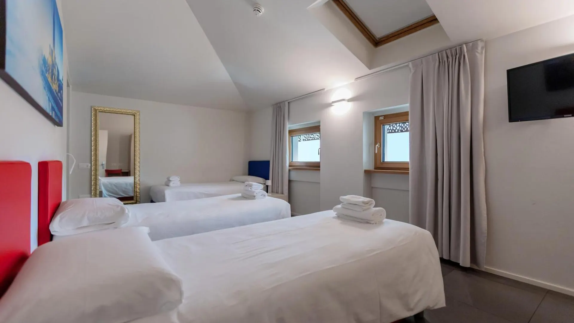 Stravagante Hostel & Rooms Verona 0*,