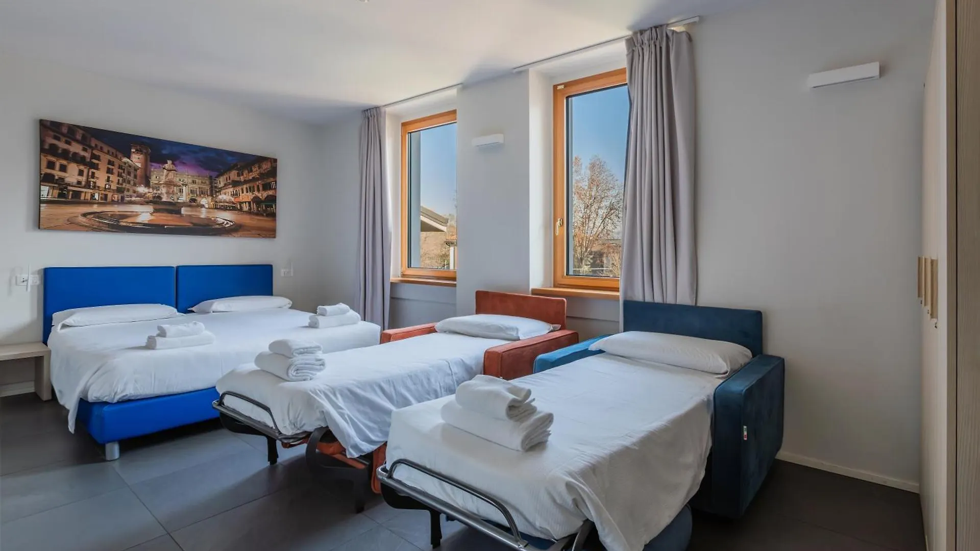 Stravagante Hostel & Rooms Verona 0*,  Italy