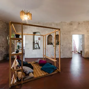 https://palazzo-verrone.barihotels.org
