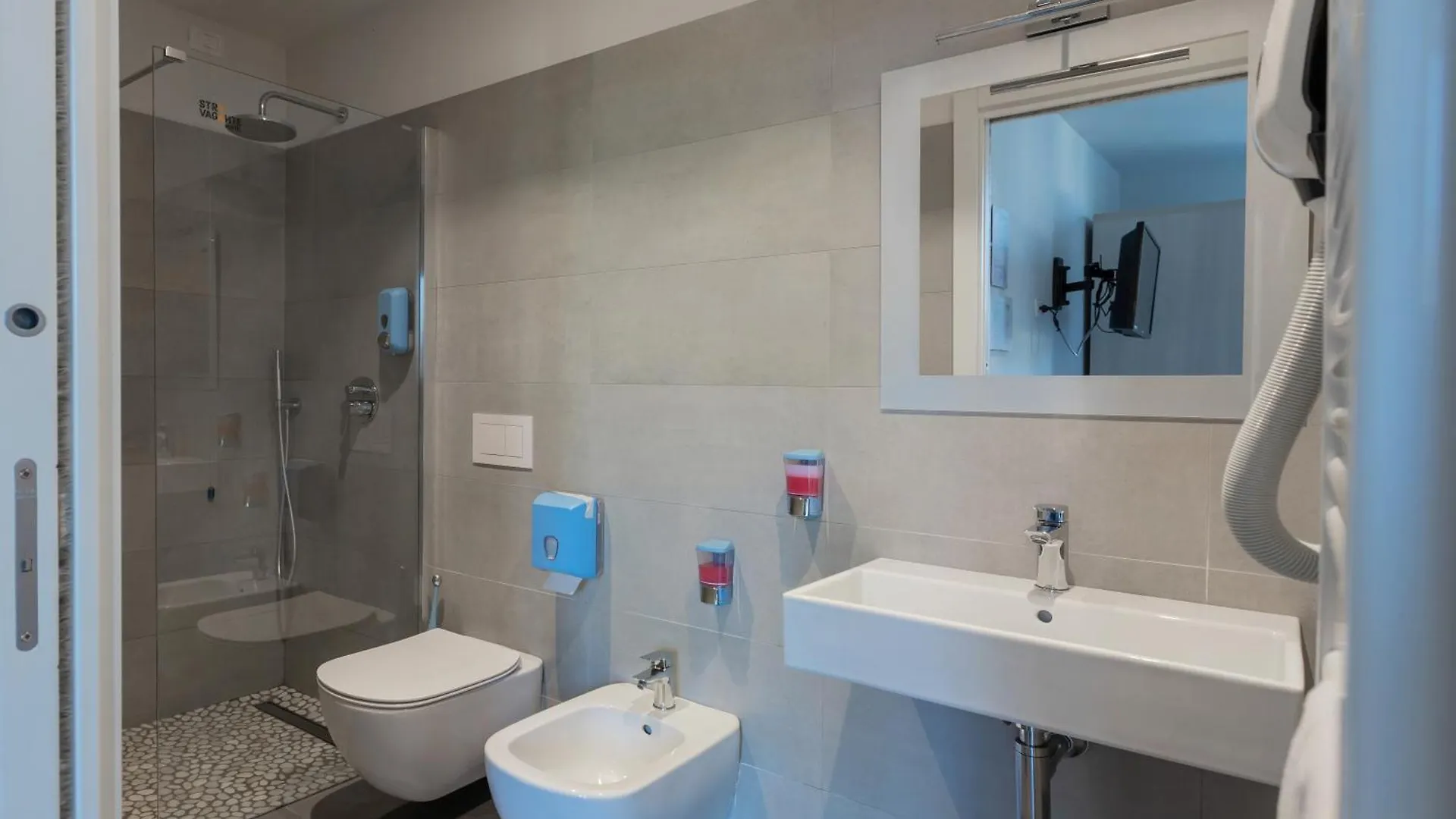 Stravagante Hostel & Rooms 베로나 이탈리아