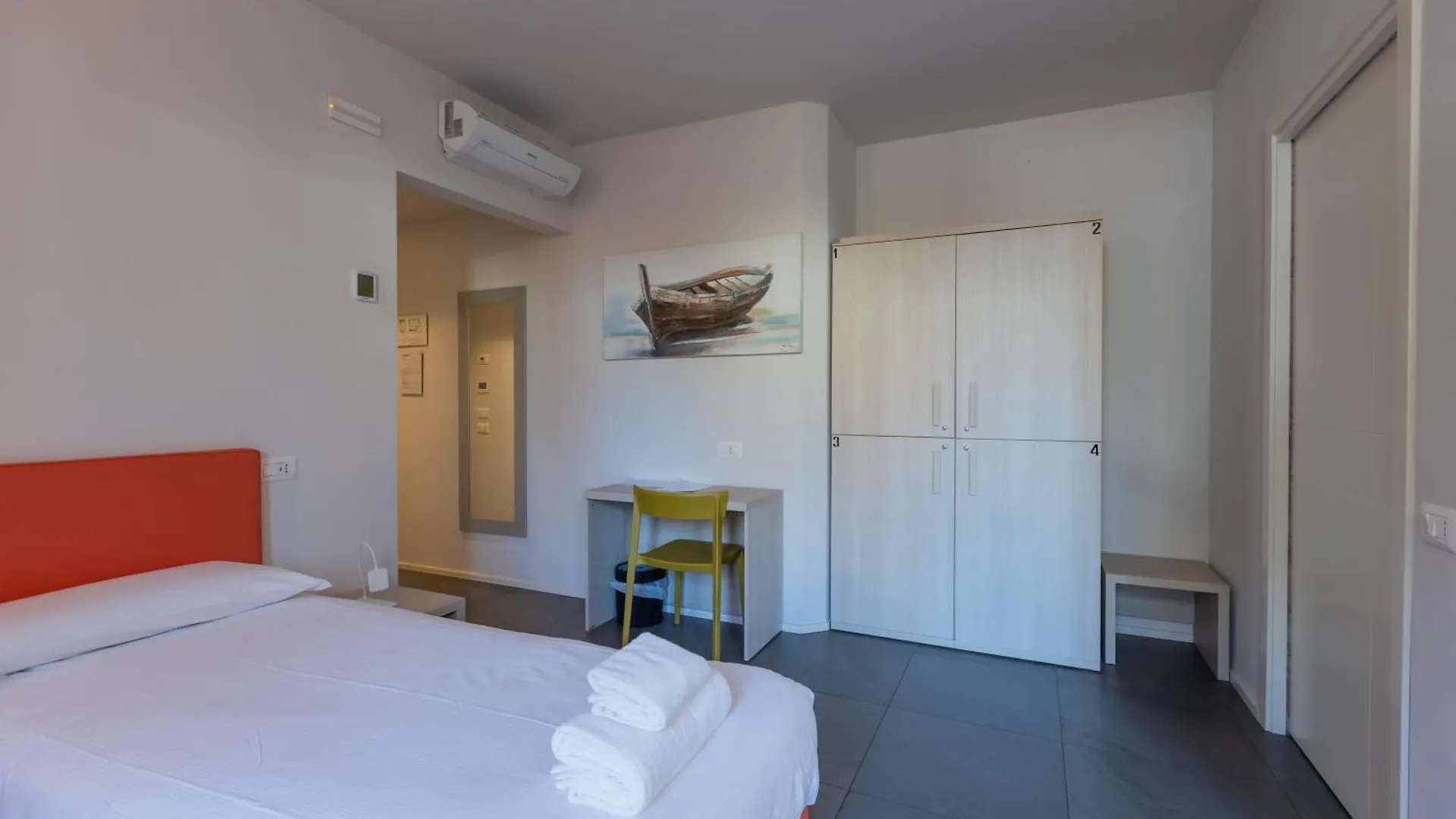 Stravagante Hostel & Rooms Verona Italy